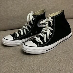 New black Converse Chuck Taylor’s size 7.5 Women’s